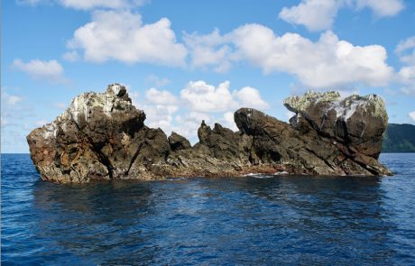 tri002194_dirty-rock